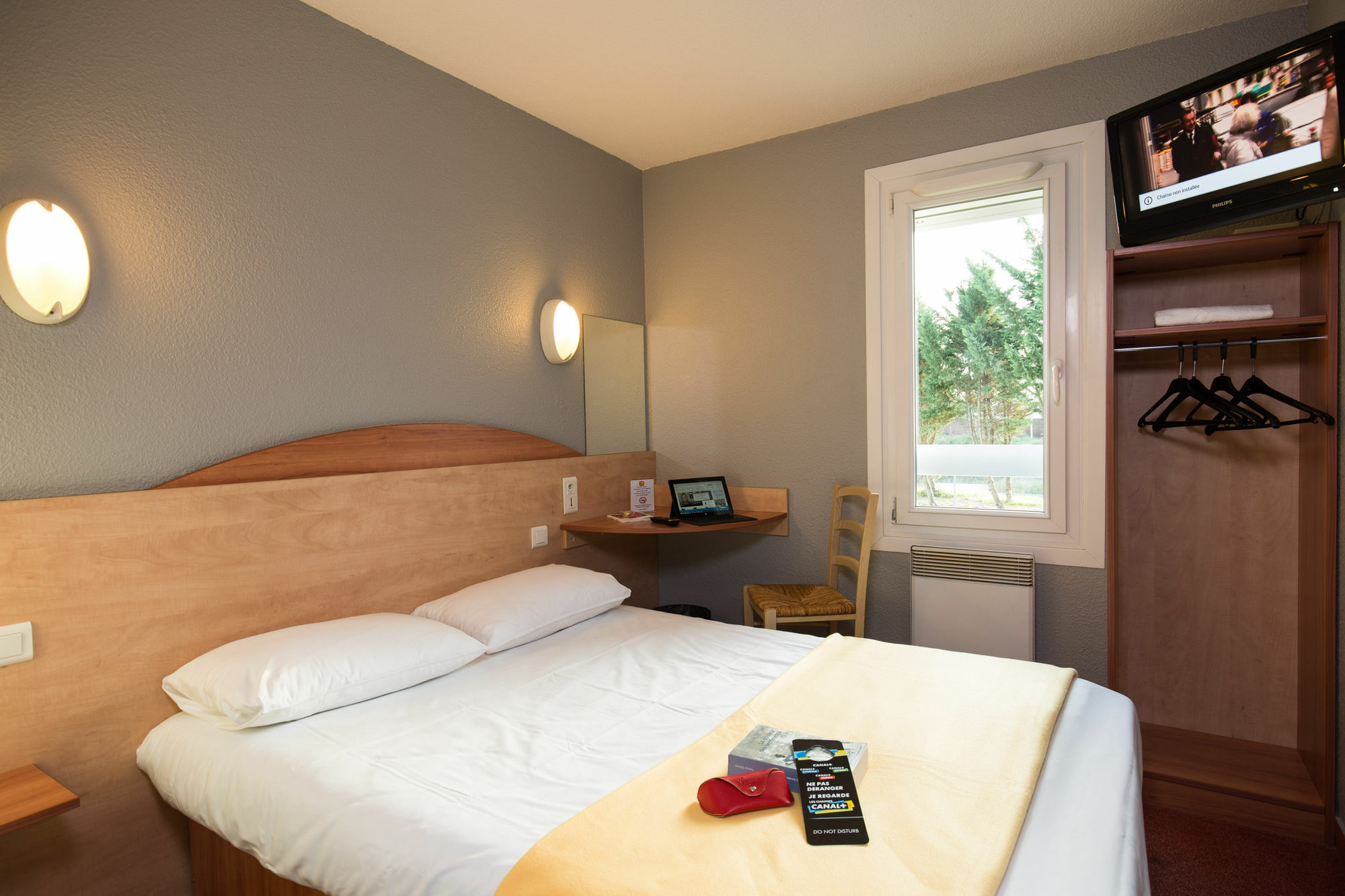 Kyriad Direct Orleans - La Chapelle St Mesmin Екстериор снимка